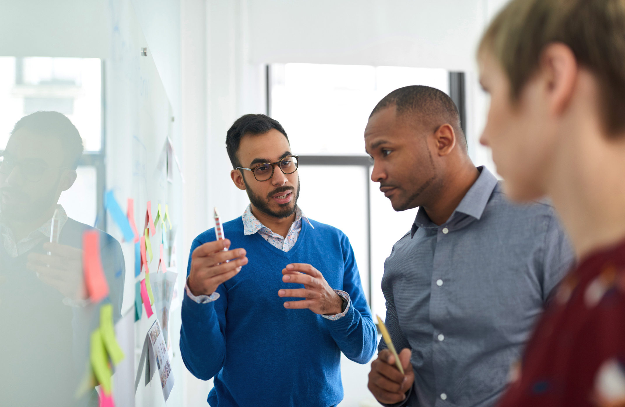 diverse-team-brainstorming-ideas